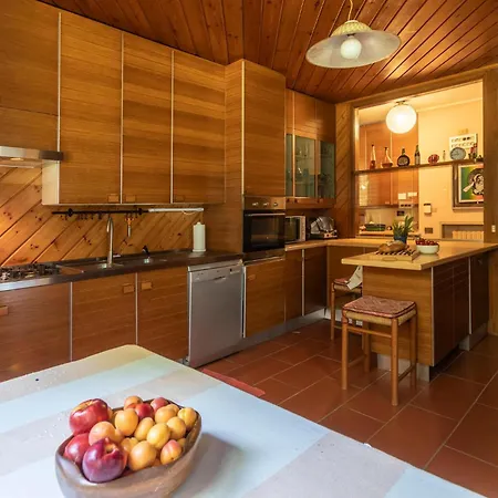 Near Arona Villa Dormelletto