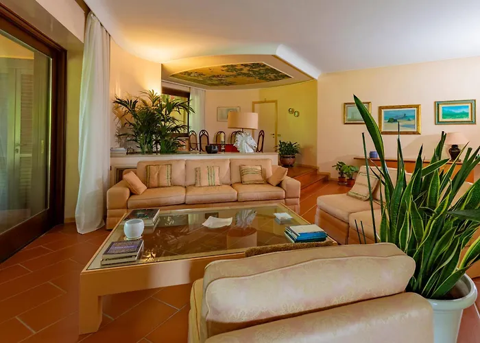 Villa Near Arona Dormelletto